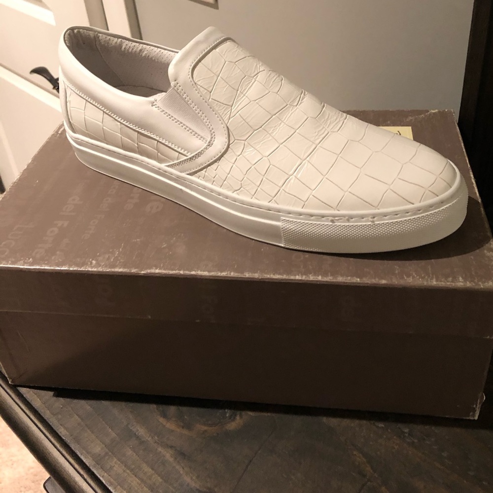 Luca Del Forte white slip ons